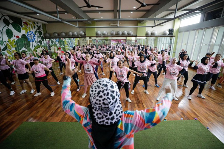 Melalui Zumba, Perempuan di Depok Diajak Hidup Sehat