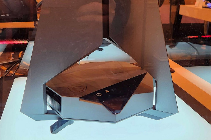 Antena Router MSI Ini Bisa Ikuti Orang Rumah