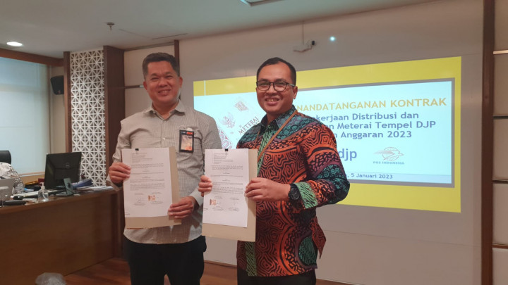 Teken Kontrak, PT Pos Indonesia dan DJP Salurkan Penerimaan Negara dari Materai Tempel