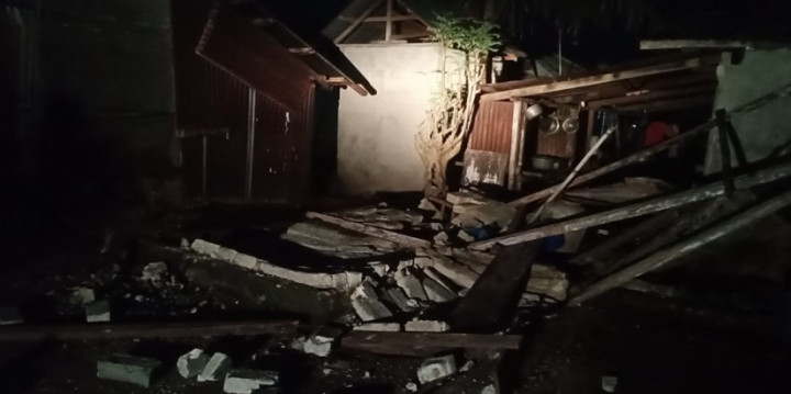Houses Damaged following Strong Earthquake in Tanimbar Islands Regency