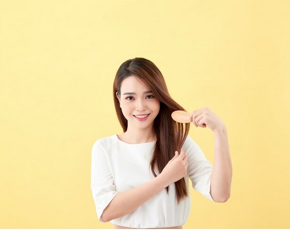 Tips Membuat Rambut Tebal dengan Bahan Natural