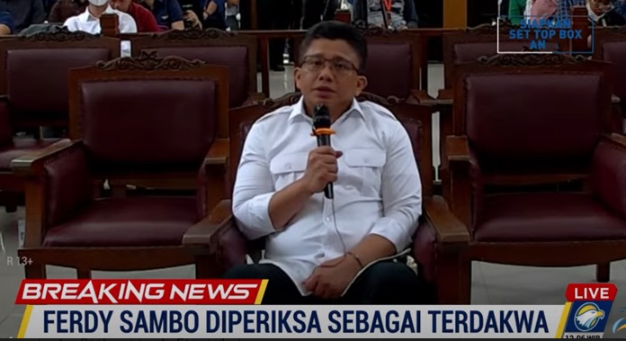 Sambo <i>Ngaku</i> Tidak Janjikan Uang untuk Anak Buah: Cuma Bagikan HP Terima Kasih