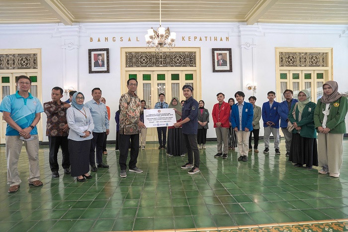 Pemerintah DIY Salurkan Bantuan untuk 63 Mahasiswa Asal Cianjur