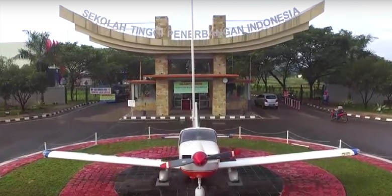 Sekolah Pilot dan Lisensi Penerbangannya. Foto: Chappy Hakim