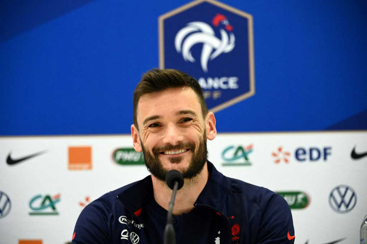 Foto Terpopuler: Hugo Lloris Pensiun hingga Kerusakan Rumah Pascagempa Maluku