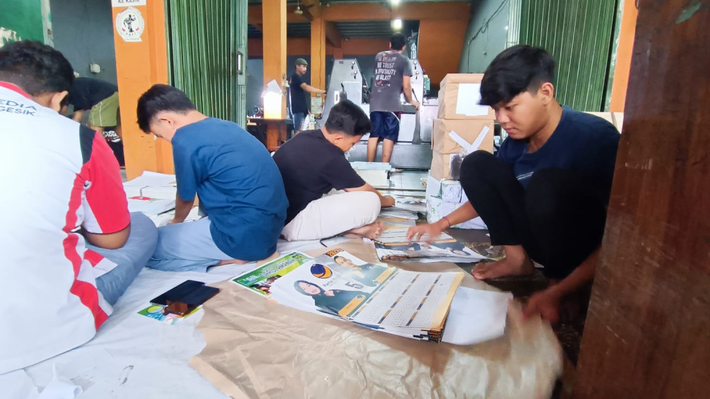 Jelang Pemilu, Pesanan Atribut Partai Mulai Ramai