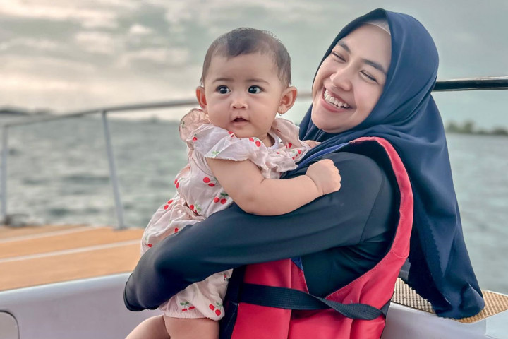 Media Asing pun Soroti Kelakuan Ria Ricis Ajak Moana Naik Jet Ski