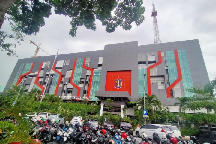 Surabaya Kaji Kenaikan Tarif Parkir Tepi Jalan