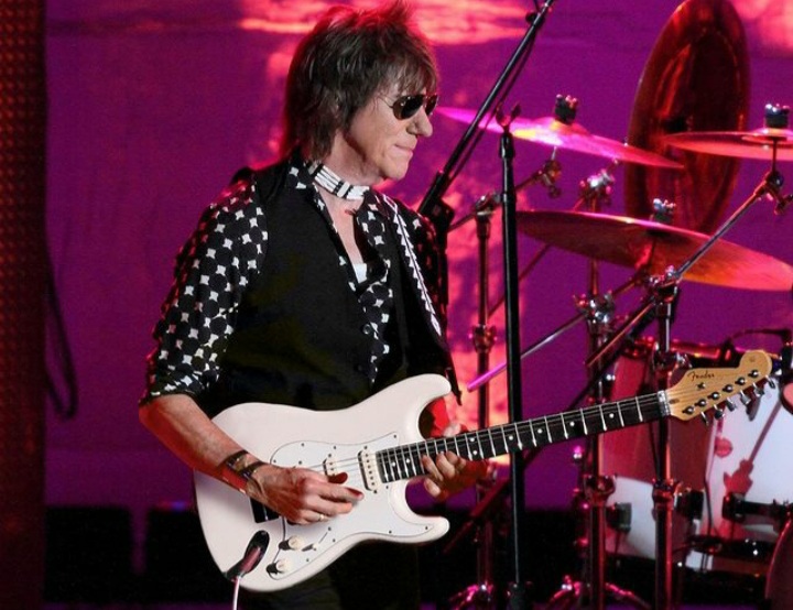 Profil dan Perjalanan Karier Gitaris Legendaris Jeff Beck