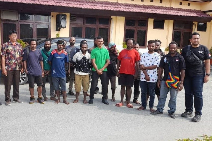 Polisi Pulangkan 19 Pendukung Lukas Enembe dengan Jaminan