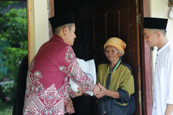Sebar Kemaslahatan, Ponpes di Magetan Dapat Bantuan
