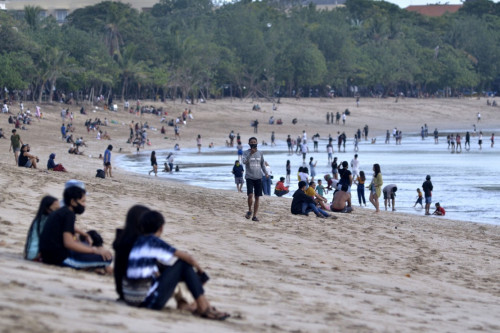 Pantai Kuta (Foto: Fikri Yusuf/Antara)