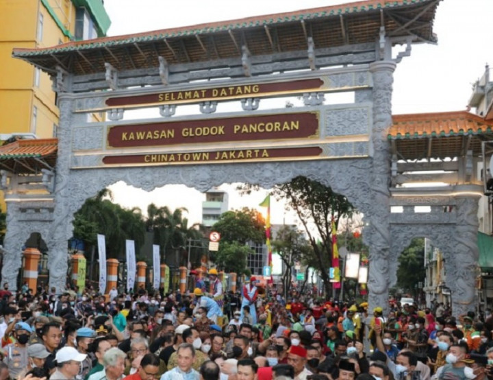 Chinatown Glodok Ramai Pemburu Hiasan Imlek