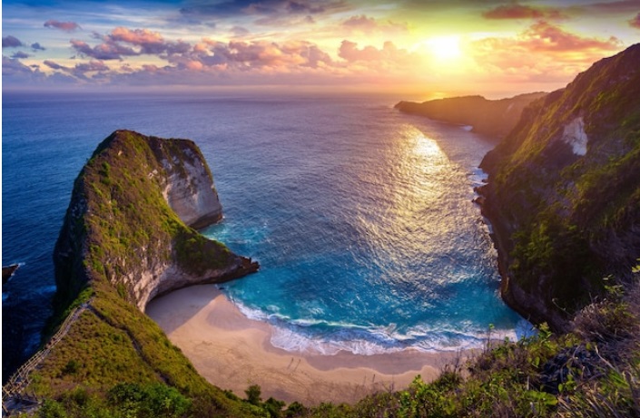 Diamond Beach Merenggut Nyawa, Pemerintah Tutup 3 Akses Pantai di Nusa Penida
