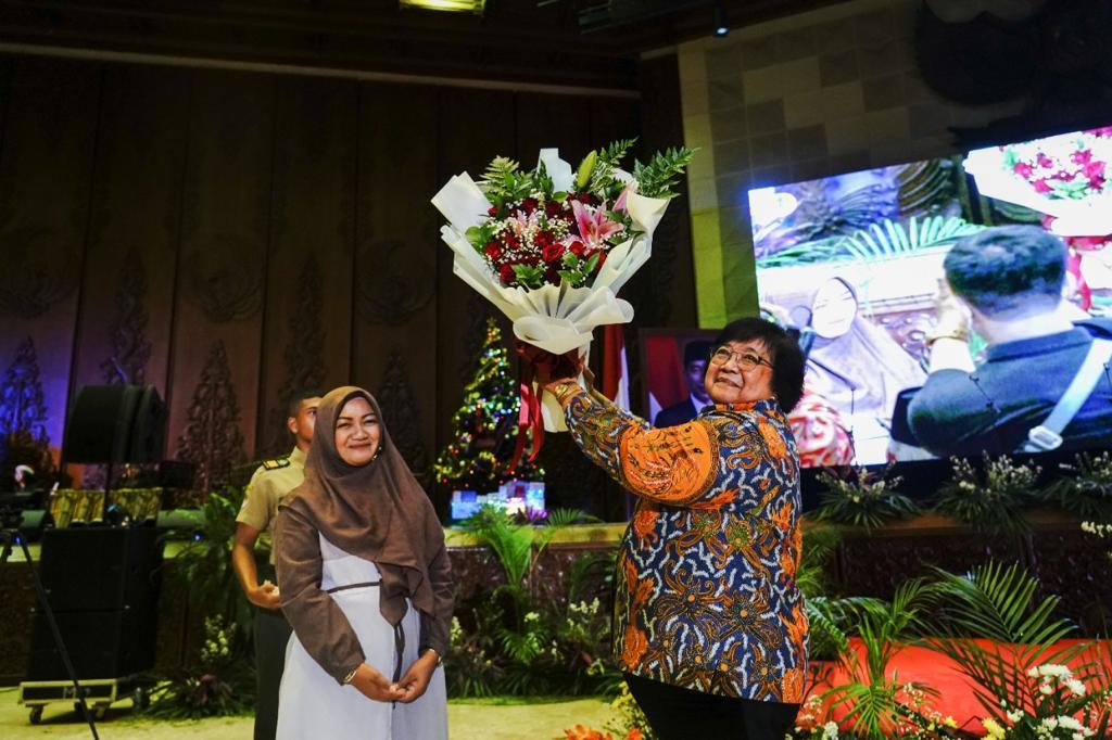 Siti saat menghadiri perayaan Natal di Persatuan Wredatama Republik Indonesia (PWRI). Foto: Dok KLHK