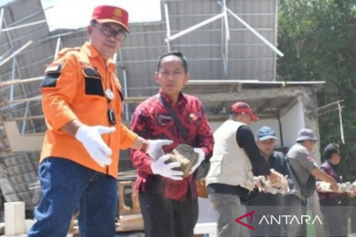 Bupati Cianjur Tegaskan Rumah Rusak Akibat Gempa Dapat Bantuan