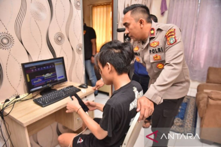 Polisi Ungkap Praktik Judi <i>Online</i> Cengkareng Dikendalikan dari Kamboja