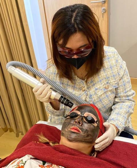Ucapkan selamat tinggal dengan flek hitam yang membandel dengan teknologi kecantikan pico laser. (Foto: Dok. Istimewa)