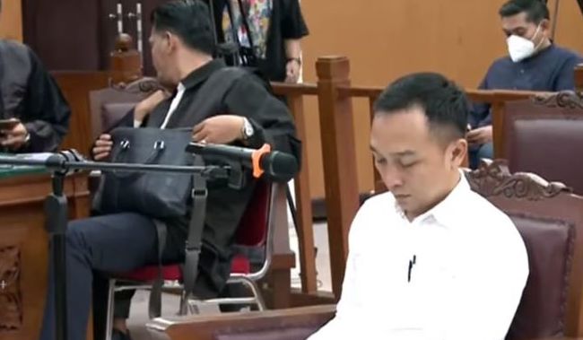 Balik ke Jakarta Tanpa Anak Ferdy Sambo Jadi Petunjuk Keterlibatan Ricky Rizal