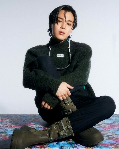 Intip gaya keren Jimin BTS yang jadi global brand ambassador Dior terbaru. (Foto: Dok. Instagram resmi Dior Official/@dior)