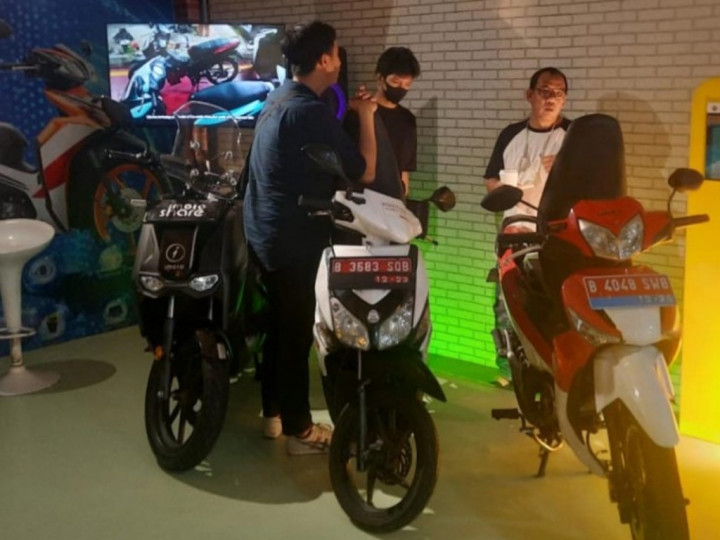 Mau Punya Motor Listrik? Bisa <i>Nyicil</i> di Sini <i>Sob</i>