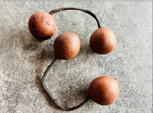 Mirip Lato-lato, Alat Musik Afrika Ini enggak Bikin Pening