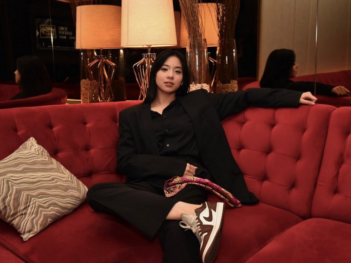 Enak Banget! Zee JKT48 Dapat Voucher Nasi Padang Gratis Seumur Hidup