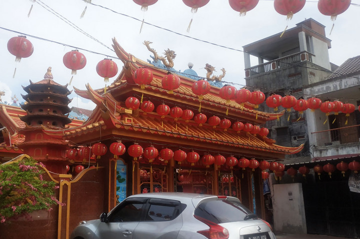 Persiapan Klenteng Hok Lay Kiong Bekasi Sambut Imlek 2023