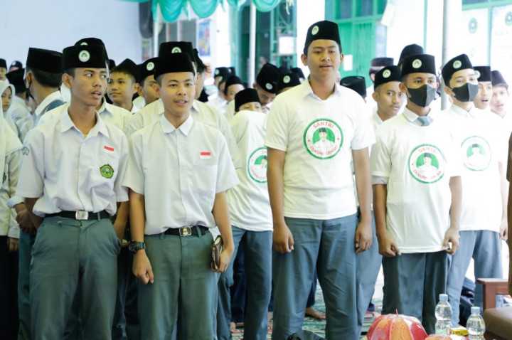 Santri di Gowa Berharap Program Pengembangan Ponpes Ganjar Menasional