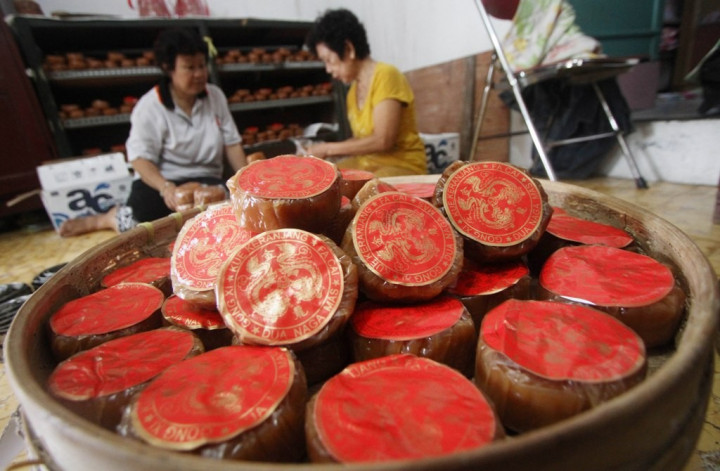 6 Makanan Khas Imlek, dari Kue Keranjang hingga Jeruk Santang