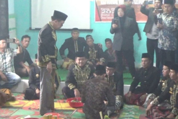 Bukan di Aceh, Pelaku Asusila di Kabupaten Ini Diarak Keliling Kampung dan Dicambuk