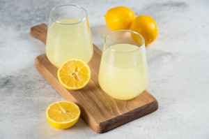 Tak Hanya Kaya Vitamin C, Inilah 5 Manfaat Air Lemon bagi Kesehatan