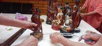 Jelang Imlek, Warga Keturunan Tionghoa di Blitar Ritual Sucikan Patung Dewa