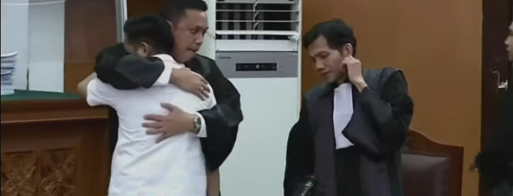 Tangis Bharada E Pecah Usai Dituntut Penjara 12 Tahun