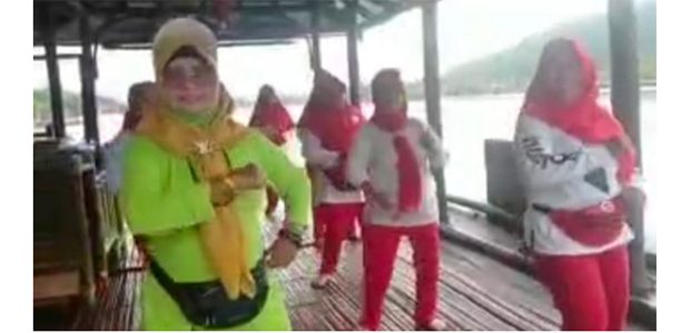Viral Emak-emak di Pacitan Senam di Dalam Masjid, Warganet Geram
