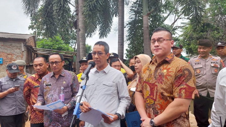 Atasi Banjir, Pemprov Akan Perkuat Tebing Kali Pesanggarahan