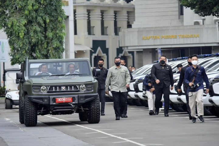 Foto Terpopuler: Jokowi Resmikan Nama Rantis Maung hingga Mendagri Ukraina Tewas Kecelakaan Helikopter