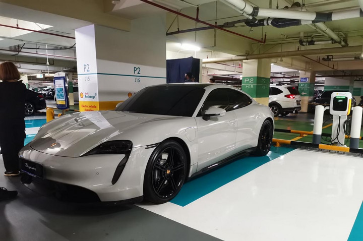 Mall Orang Kaya Ini Punya SPKLU, Tarifnya Rp35 Ribu Per Jam