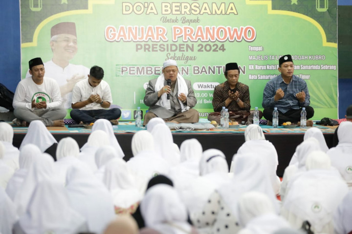 Santri Dukung Ganjar Kirim Bantuan untuk Majelis Taklim di Samarinda