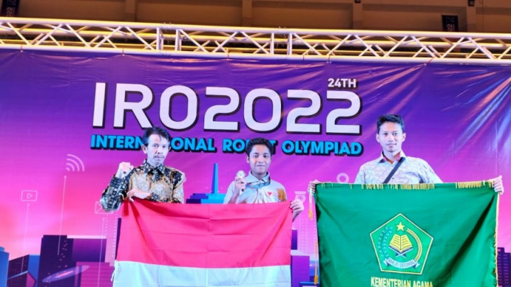 Keren! Siswa MAN 1 Pasuruan Raih Medali Perak di Ajang International Robot Olympiad