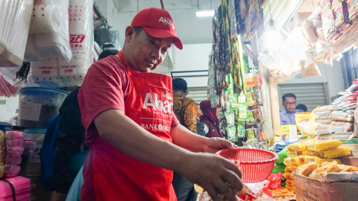 Sasar 6.023 Pelaku Usaha, Bank DKI Salurkan KUR Rp1,15 Triliun di 2022