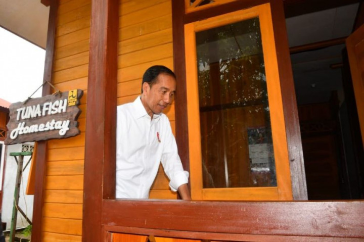Presiden Jokowi Tinjau <i>Homestay</i> di Kawasan Wisata Bunaken
