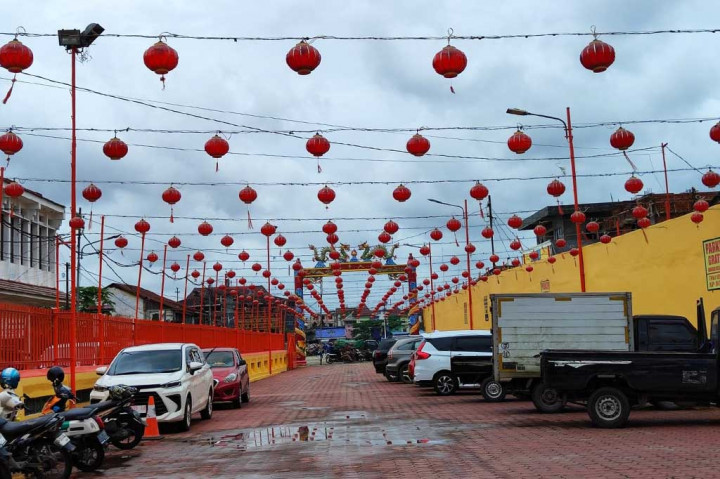 Ratusan Lampion Dipasang di Kelenteng Chandra Nadi Palembang