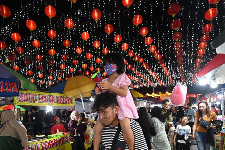 Meriahnya Malam Imlek di Pasar Gede Solo