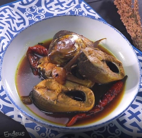 Resep pindang bandeng hidangan wajib saat imlek.  (Foto: Dok. Endeus TV)