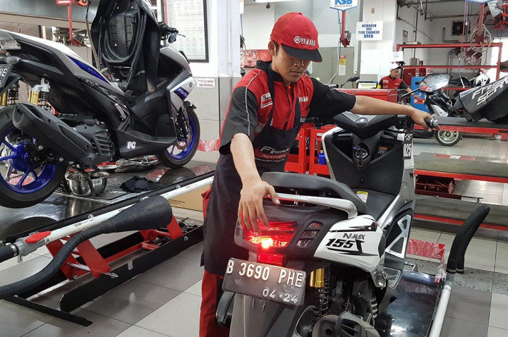 Jangan Abaikan Servis Motor 10 Ribu KM, Ini Komponen yang Diganti