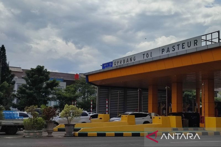 Polisi Antisipasi Kepadatan Arus Balik Libur Imlek di 5 GT Bandung