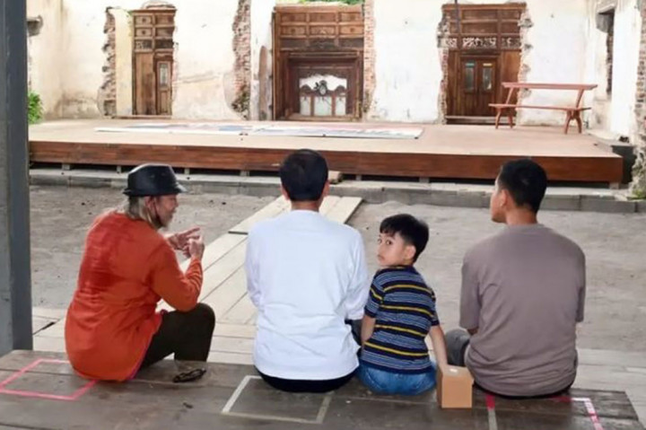 Foto: Jokowi Kunjungi Mas Don Art Center Surakarta