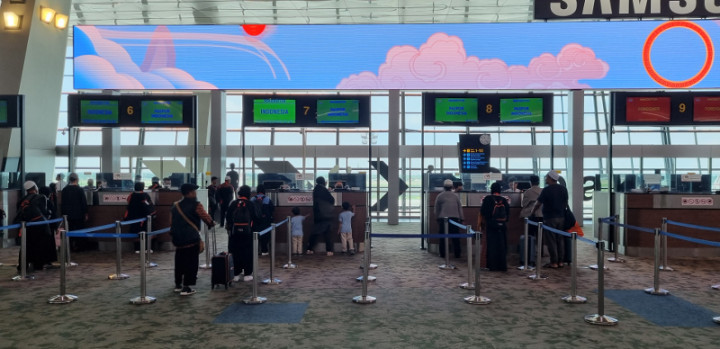 Selama Liburan Imlek, Penumpang Keluar dan Masuk via Bandara Soetta Membeludak