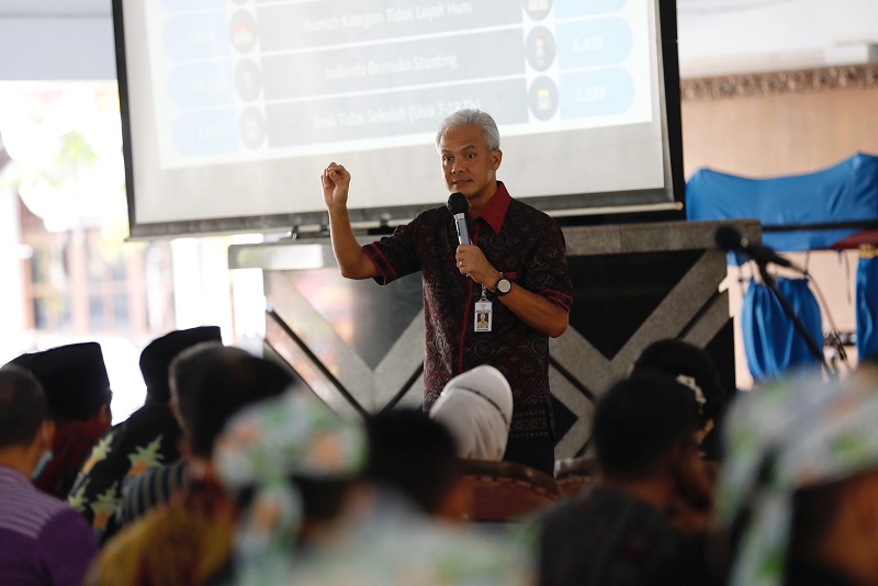 Gubernur Jateng AjakPerusahaan Buka Lapangan Kerja untuk Tekan Kemiskinan